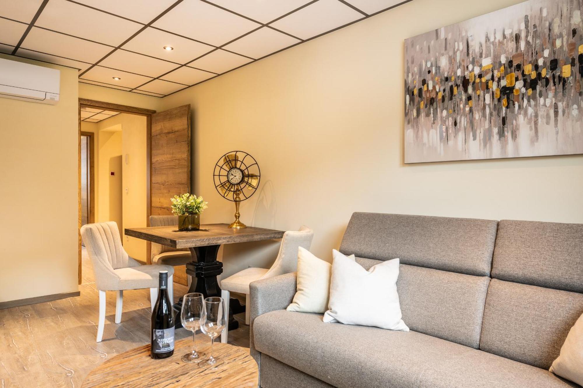 Apart Hotel Lang Altenahr Ngoại thất bức ảnh